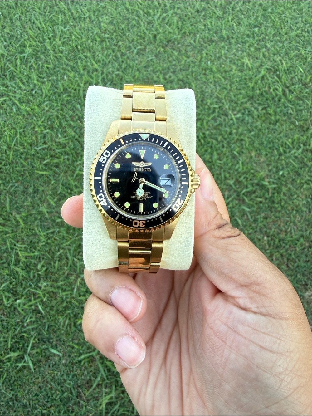 Invicta Gold and Black Men's Diver Style Watch